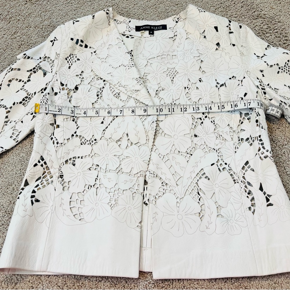 Anne Klein White Laser-Cut Floral Leather Jacket - Picture 10 of 11